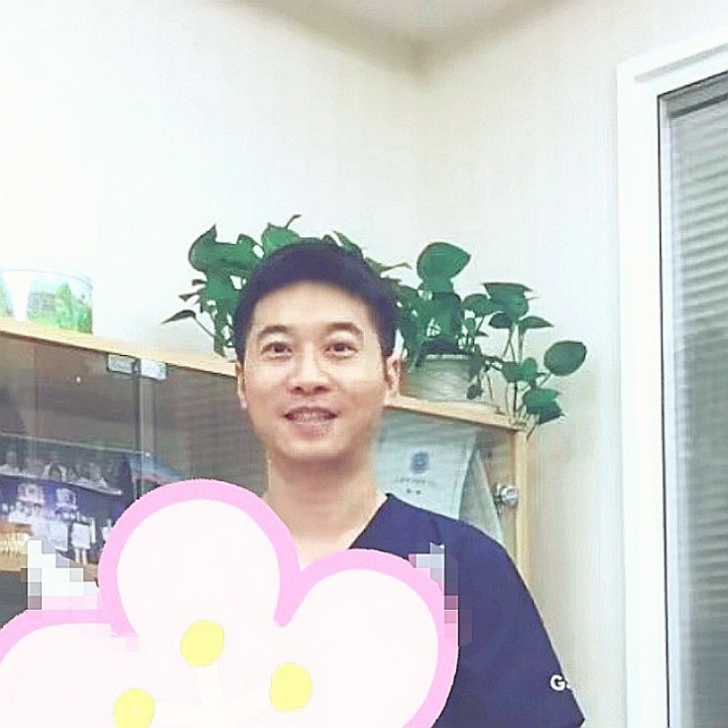 大手牵小手的第二张照片--长沙相亲服务中心