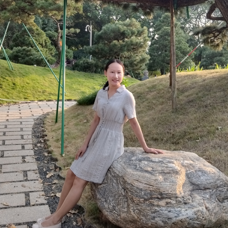 欣欣向荣的第一张照片--长沙相亲服务中心