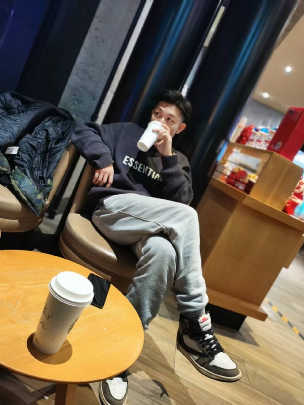 LAZY的第一张照片--长沙相亲服务中心