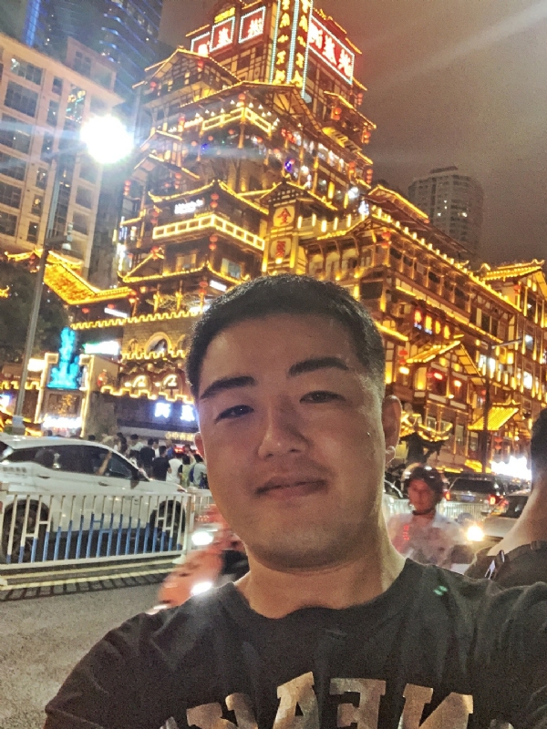 钢铁侠的第一张照片--长沙相亲服务中心