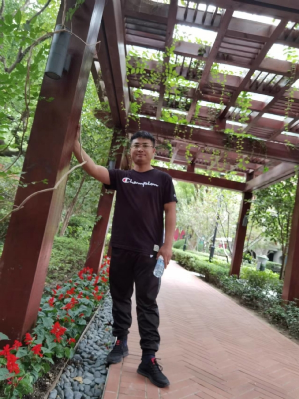 会飞的鱼的第一张照片--长沙相亲服务中心