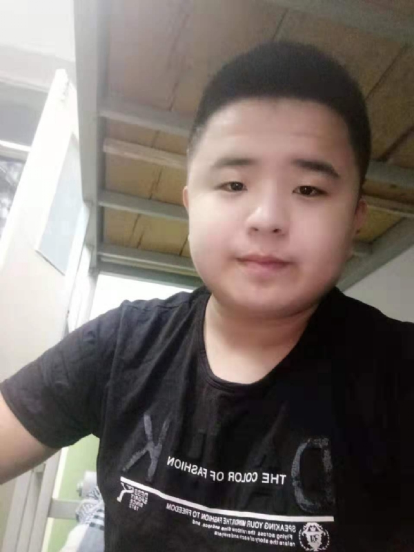 打小就爱淘气的第一张照片--长沙相亲服务中心