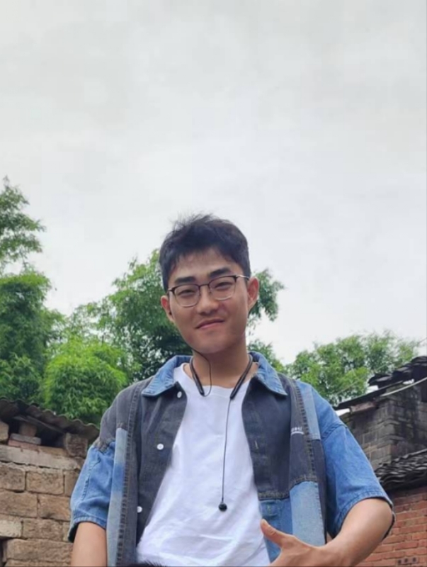 越努力越幸运的第一张照片--长沙相亲服务中心