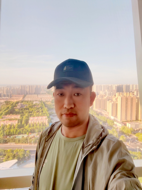 勇攀高峰的第一张照片--长沙相亲服务中心