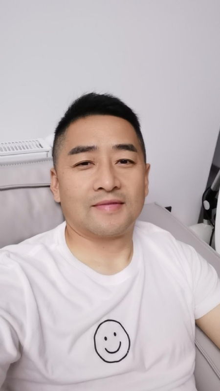 向阳而生的第一张照片--长沙相亲服务中心