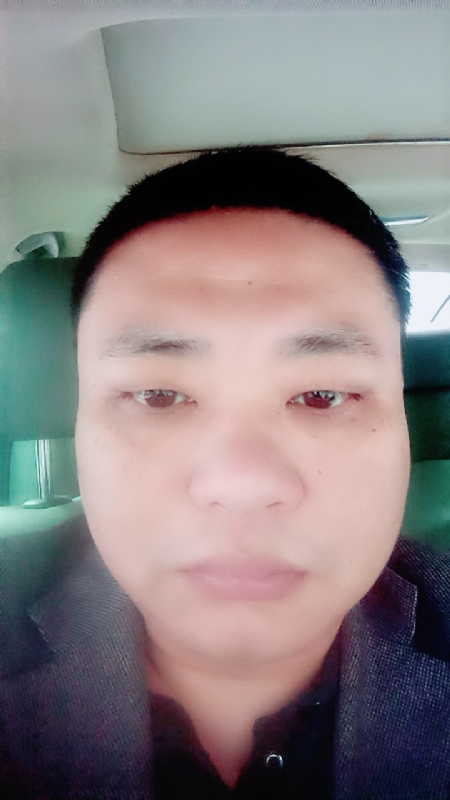 向日葵的第一张照片--长沙相亲服务中心