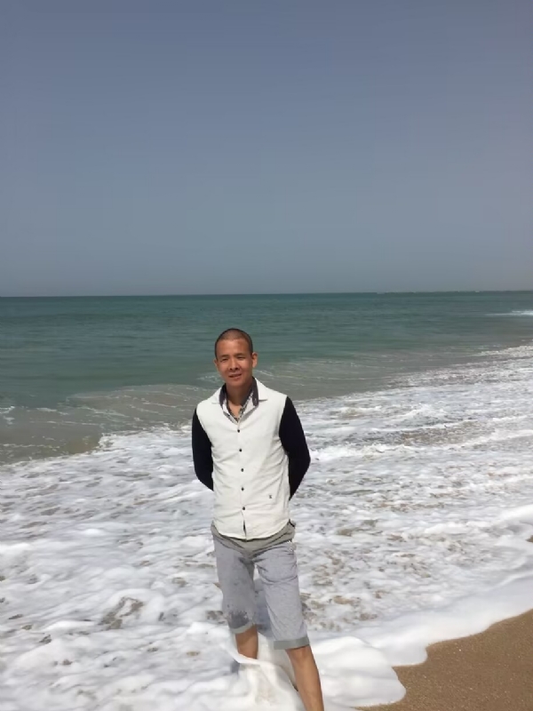 飞雪飘零的第二张照片--长沙相亲服务中心