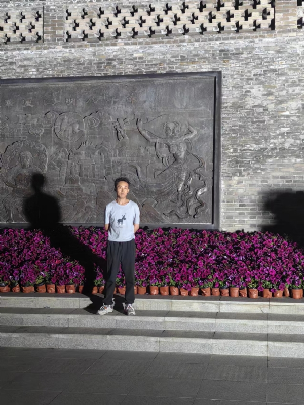 威风凛凛的第一张照片--长沙相亲服务中心