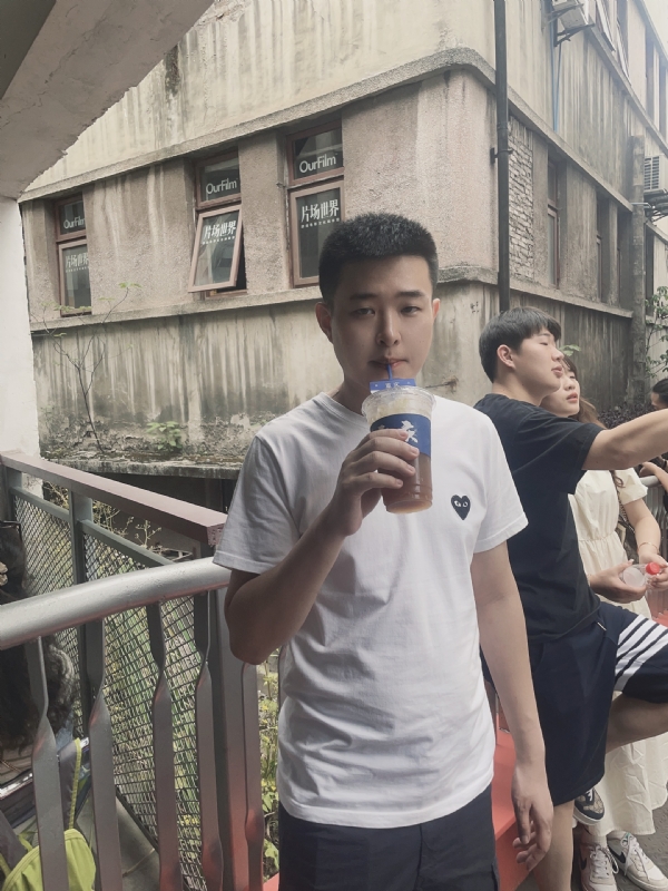 尚龙的第二张照片--长沙相亲服务中心