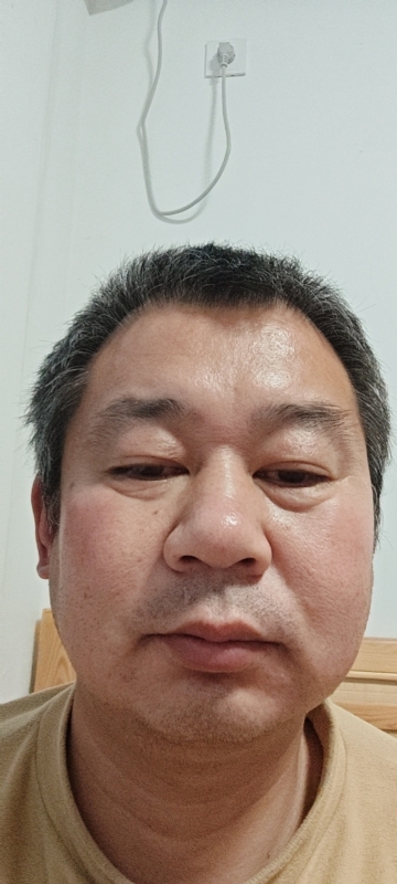 龙万的第一张照片--长沙相亲服务中心