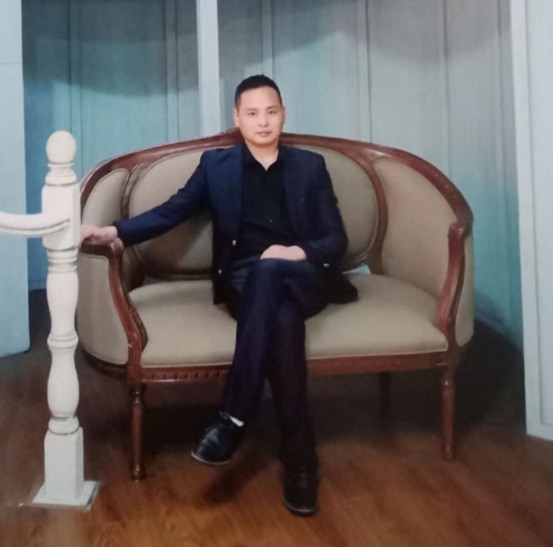 龙行天下的第二张照片--长沙相亲服务中心