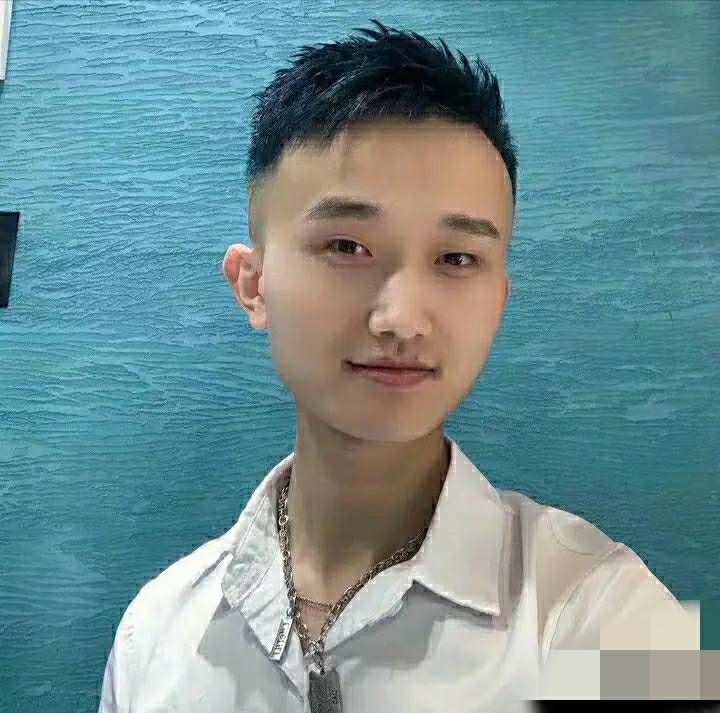 小哥哥的第一张照片--长沙相亲服务中心