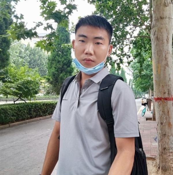 90年男征婚的第一张照片--长沙相亲服务中心