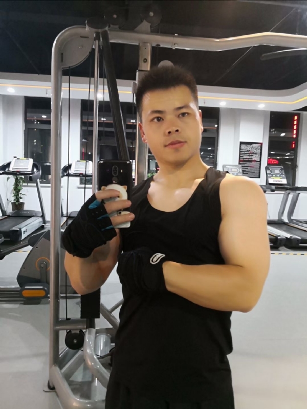 范迪塞尔的第二张照片--长沙相亲服务中心