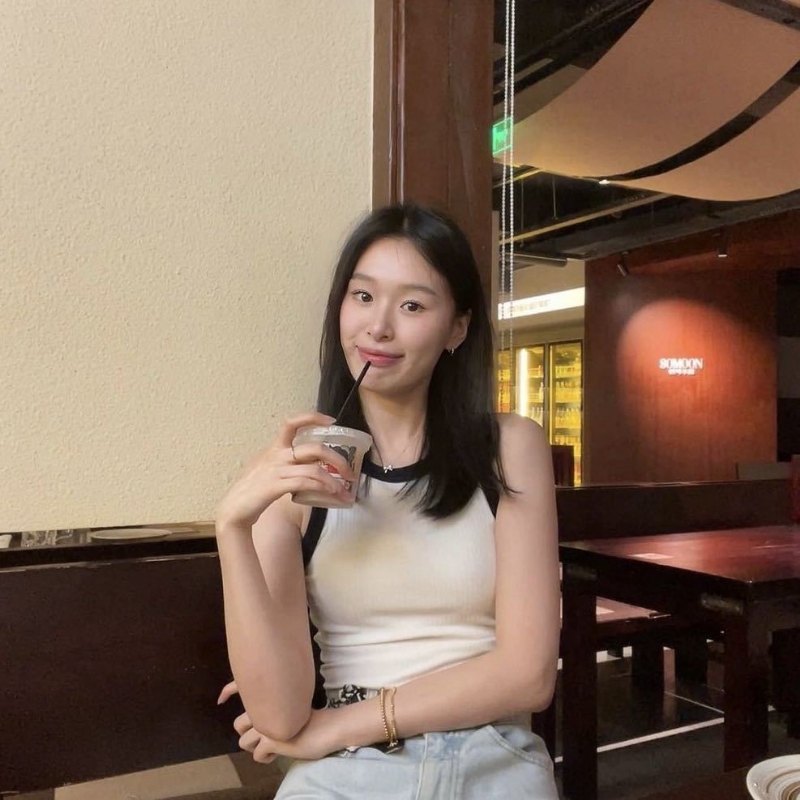 羽毛的第一张照片--长沙相亲服务中心