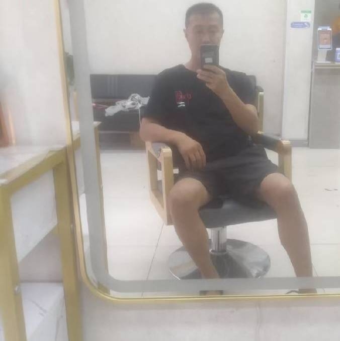 闫杰的第一张照片--长沙相亲服务中心