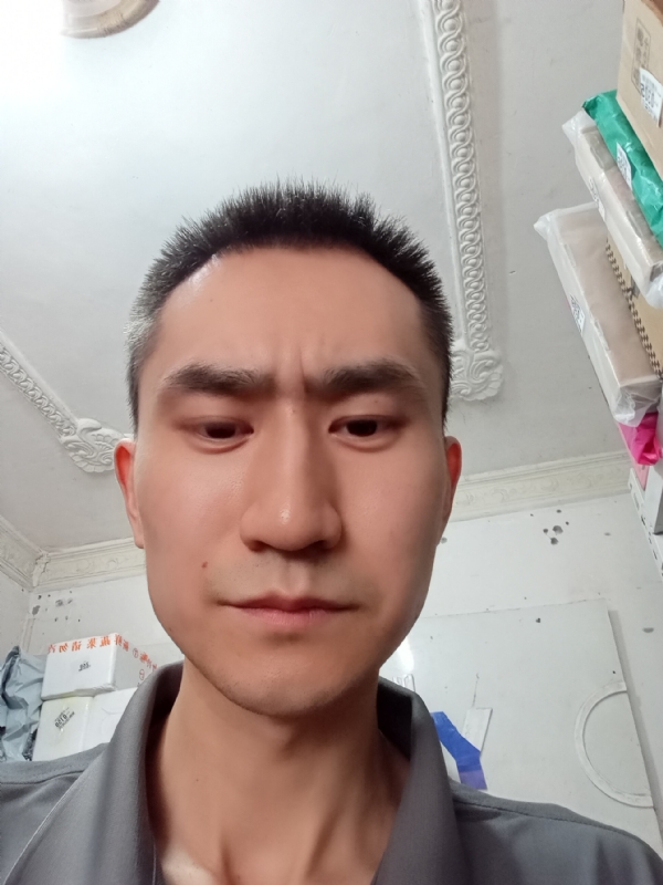 西门吹雪的第一张照片--长沙相亲服务中心