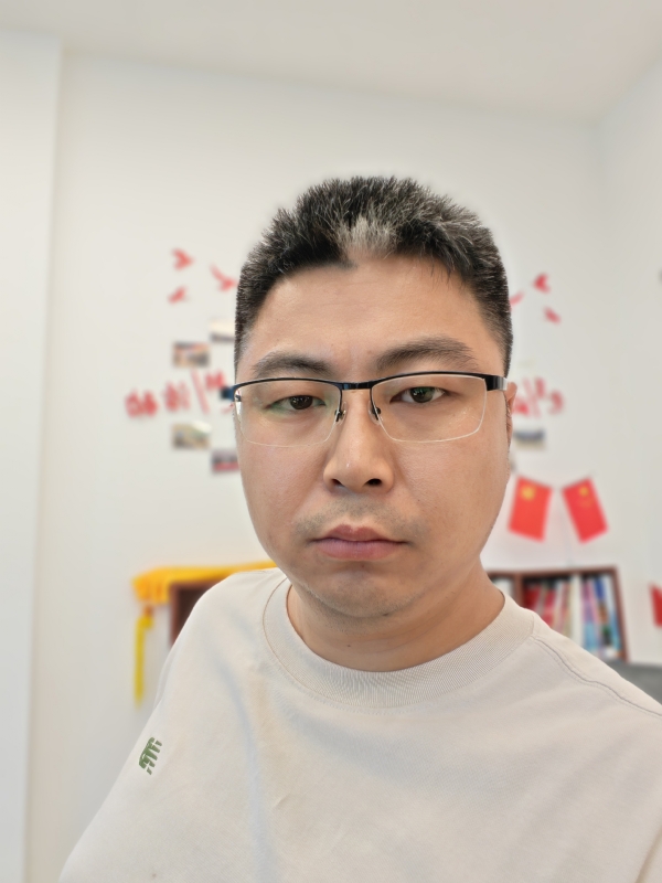 苦海寻舟的第一张照片--长沙相亲服务中心