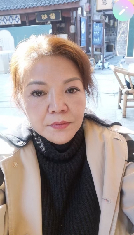 宛霞的第二张照片--长沙相亲服务中心