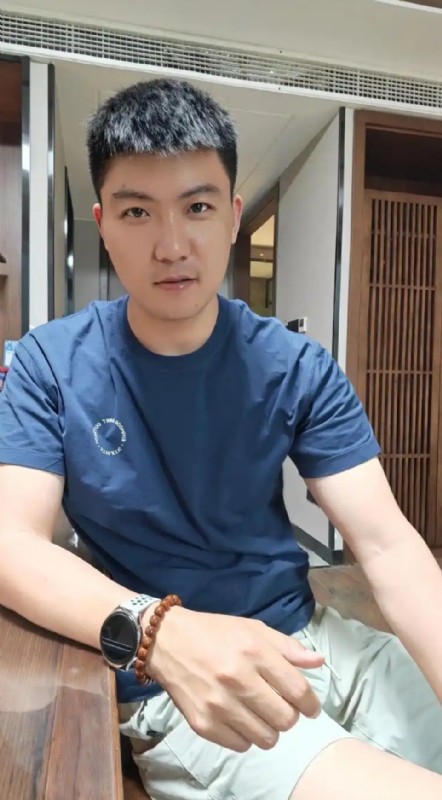 大鹏展翅的第一张照片--长沙相亲服务中心