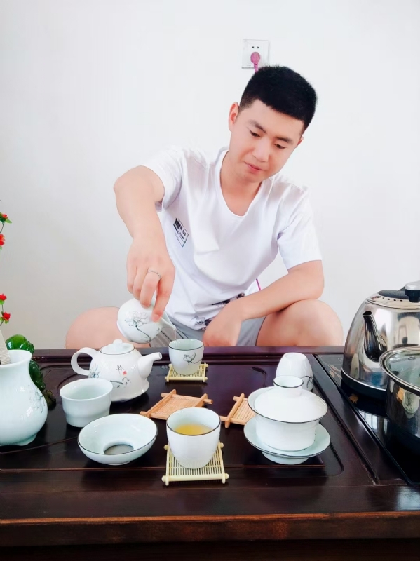 日月的第二张照片--长沙相亲服务中心