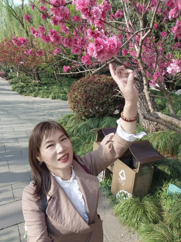 丽娜的第四张照片--长沙相亲服务中心