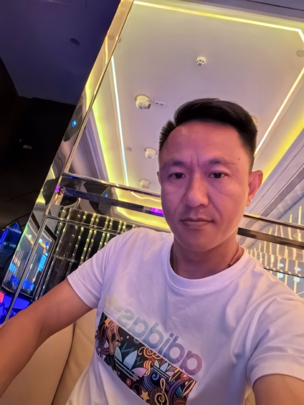 辞岸的第二张照片--长沙相亲服务中心