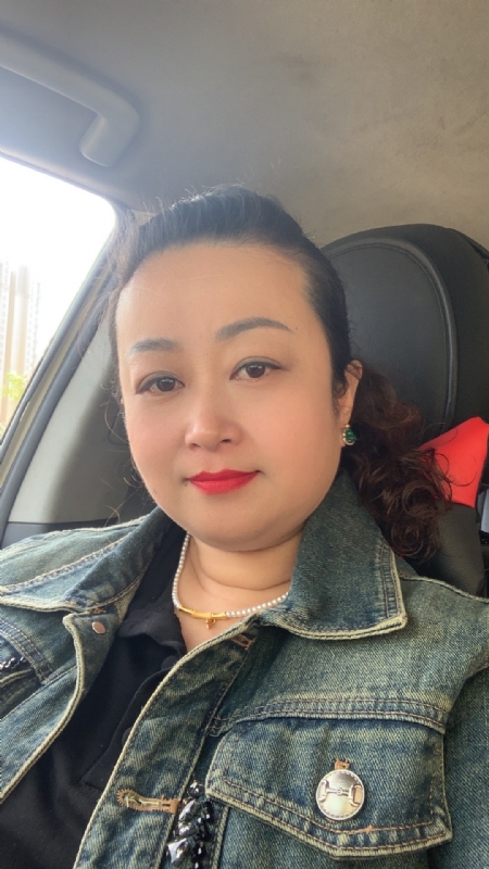云中的蝶的第一张照片--长沙相亲服务中心