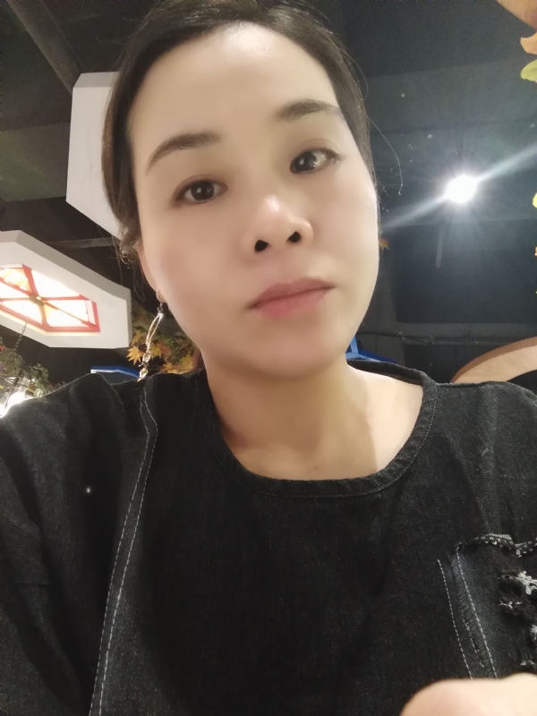 喜欢黑巧的第一张照片--长沙相亲服务中心
